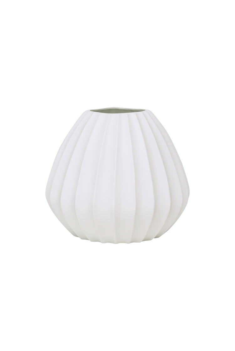 Wide Ridge Table Lamp