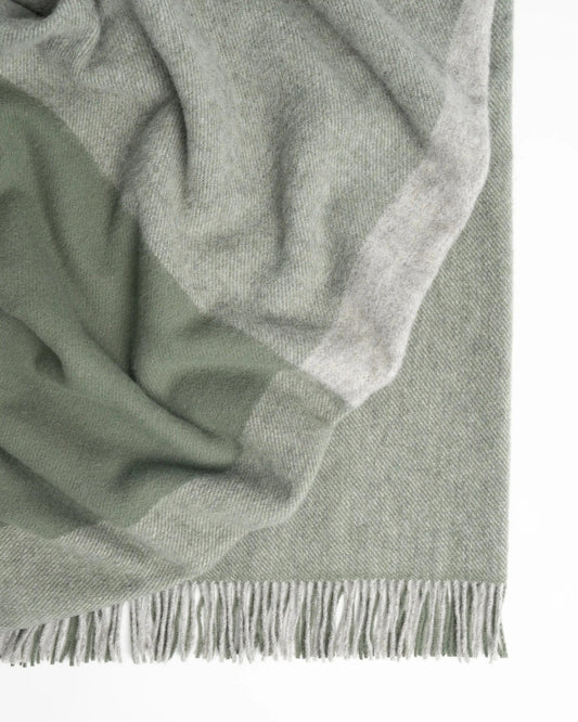 Weave Riverton Aloe Throw