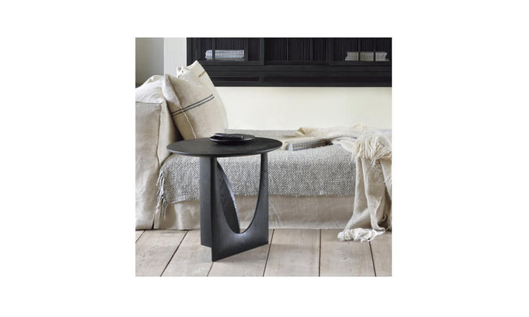 Oak Geometric Side Table - Black - RUMECuchi